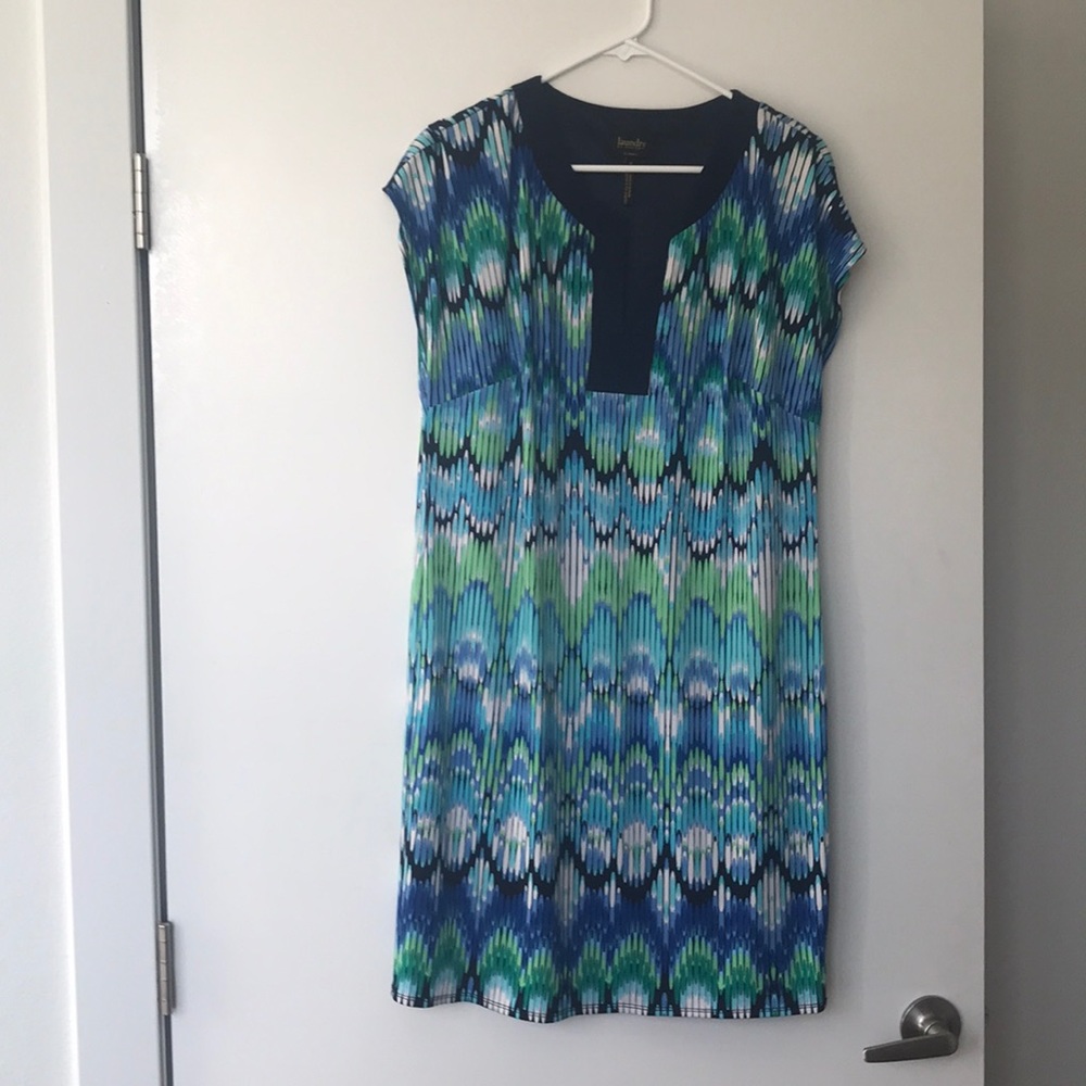 Laundry dress size Medium